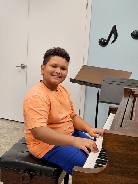Piano lesson image