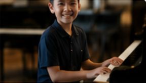 Piano lesson image
